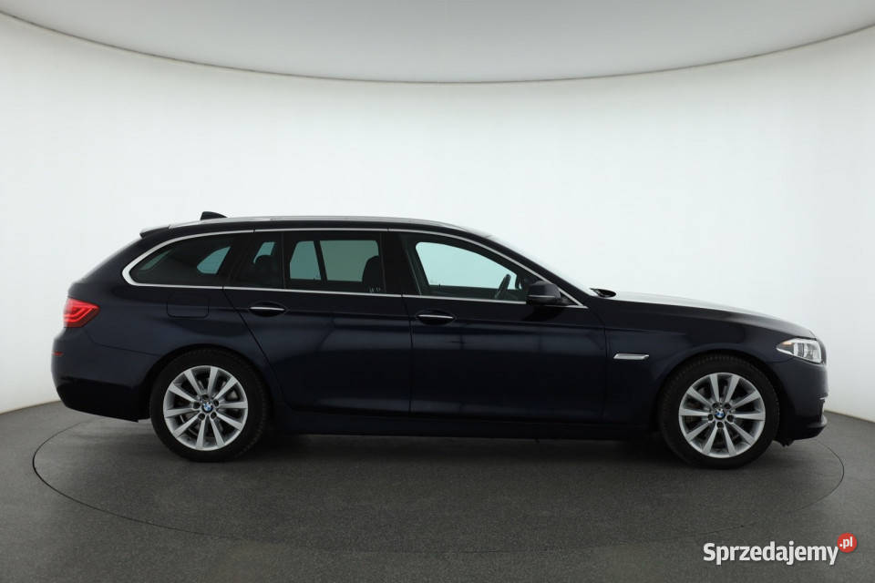 BMW 5 520d xDrive podgrzewane fotele