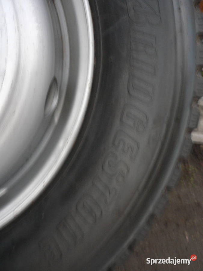 Felga z oponą 10 R 225 nowa