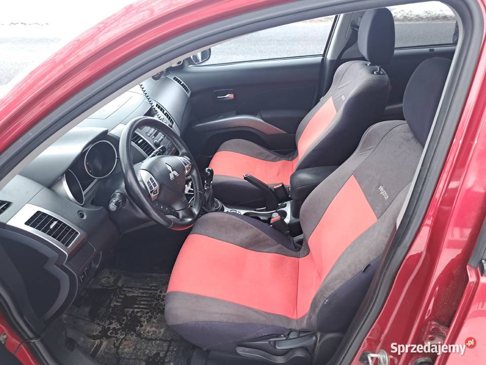 Mitsubishi Outlander 2