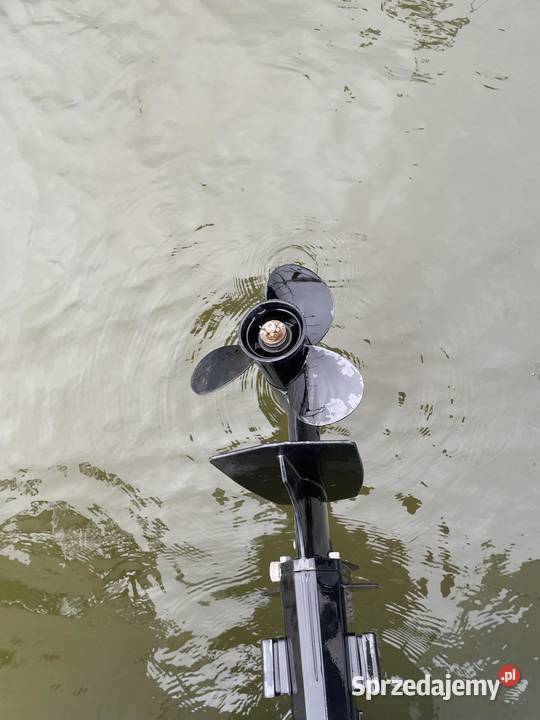 Motorówka kabinowa 480 wędkarska wypoczynkowa Miłki