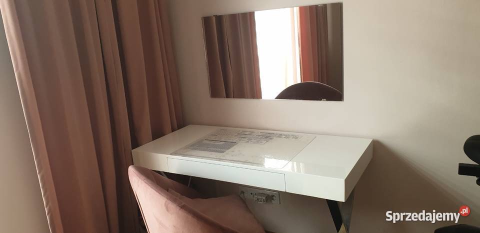 Fotel pudrowy Warszawa