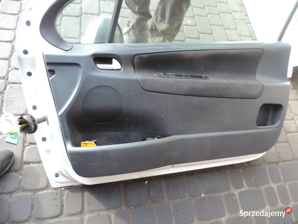 DRZWI PRAWY PRZÓD PEUGEOT 207 FL 3D KOLOR EWPA osobowe