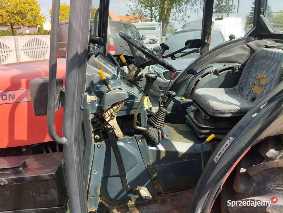 Ciagnik sadowniczy Massey Ferugson 3225 Dobrosołowo