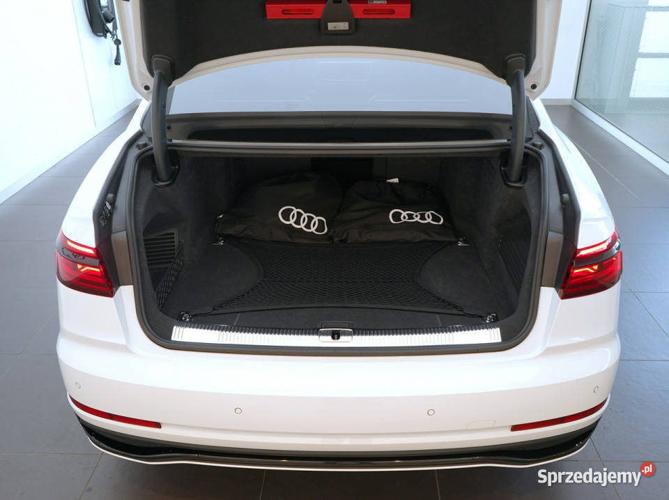Audi A8 55TFSI e Quattro BOAdvance Panorama ACC regulowane zawieszenie A8 Kielce