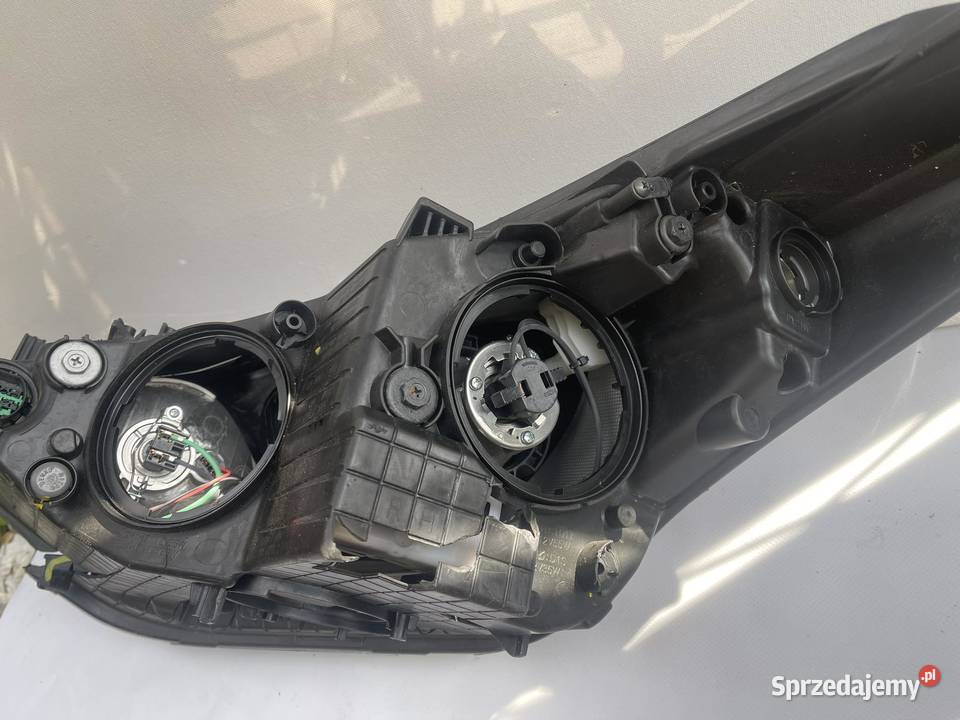 HYUNDAI I30 PRAWA LAMPA PRZÓD Ostroróg