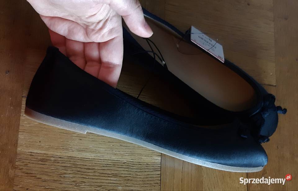 Leciutkie czarne balerinki Lefties z kokardką 24.5cm