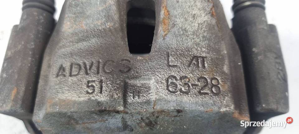 ZACISK HAMULCOWY PRZÓD LEWY TOYOTA AURIS II Pozostałe Lipno