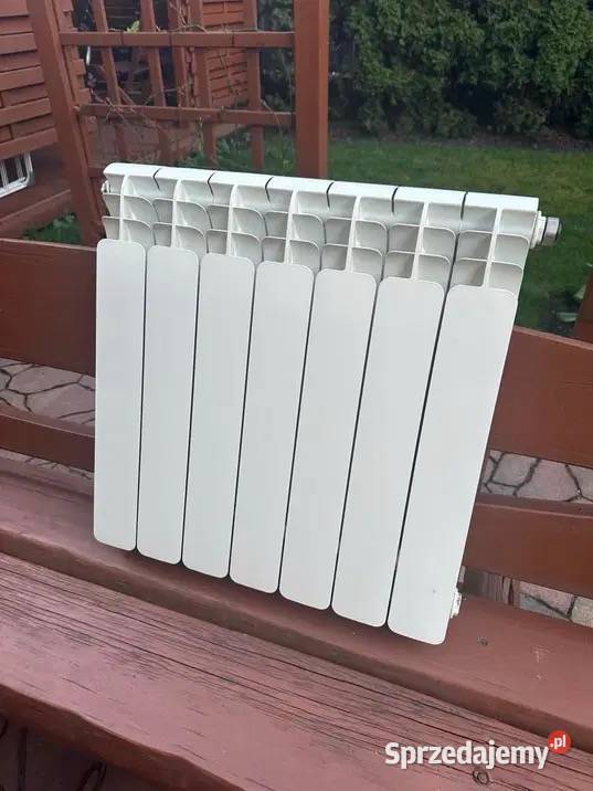 Grzejnik aluminiowy 7 żeber podłączenie boczne Pozostałe Nowa Wieś Wielka