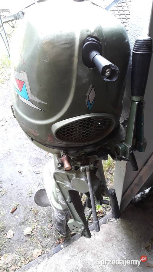 Osłonaobudowa silnika zaburtowego Wietierok