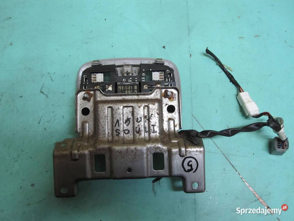 KIA SOUL I 09r lampka podsufitki osobowe