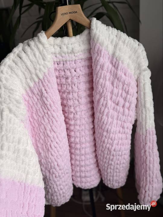 Miękki puszysty sweter Rozmiar 38(M) Solec Kujawski