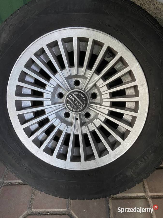 Piękne felgi do klasyka volvo 242 i 240 Łódź