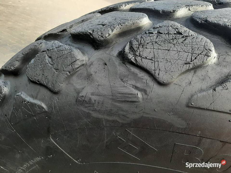 Opona używana rolnicza 23126 231R26 BOMAG TR387 Opony rolnicze Zaścianki