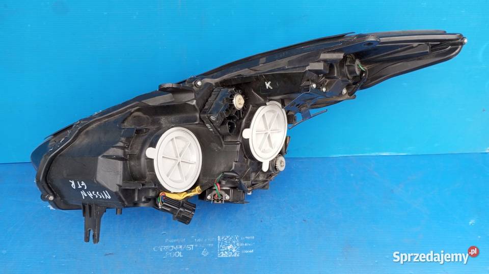 LAMPA PRAWY PRZÓD EUROPA XENON NISSAN GTR GTR Nowy Tomyśl