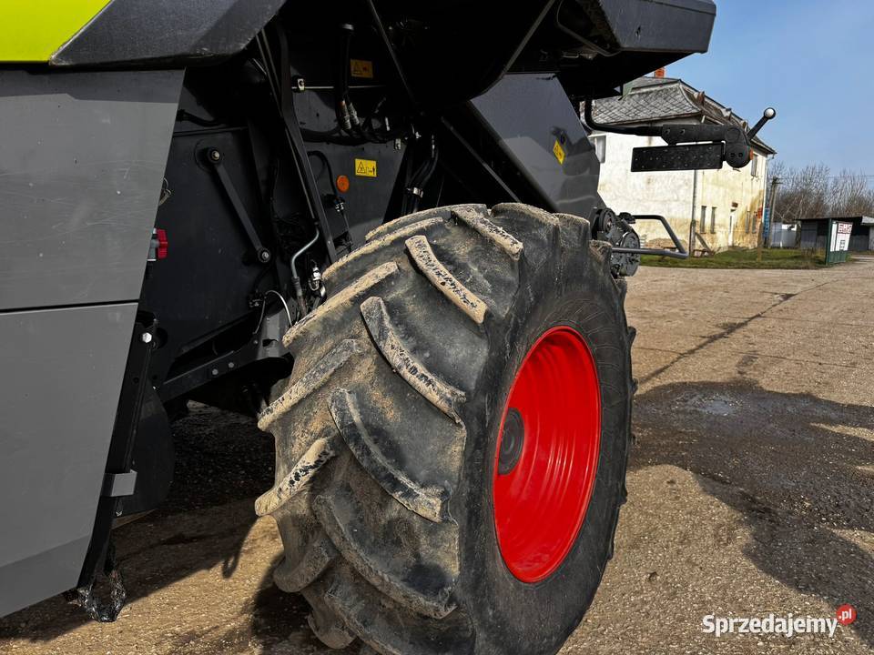 KOMBAJN CLAAS LEXION 760 Z HEDEREM VARIO Kielce sprzedam