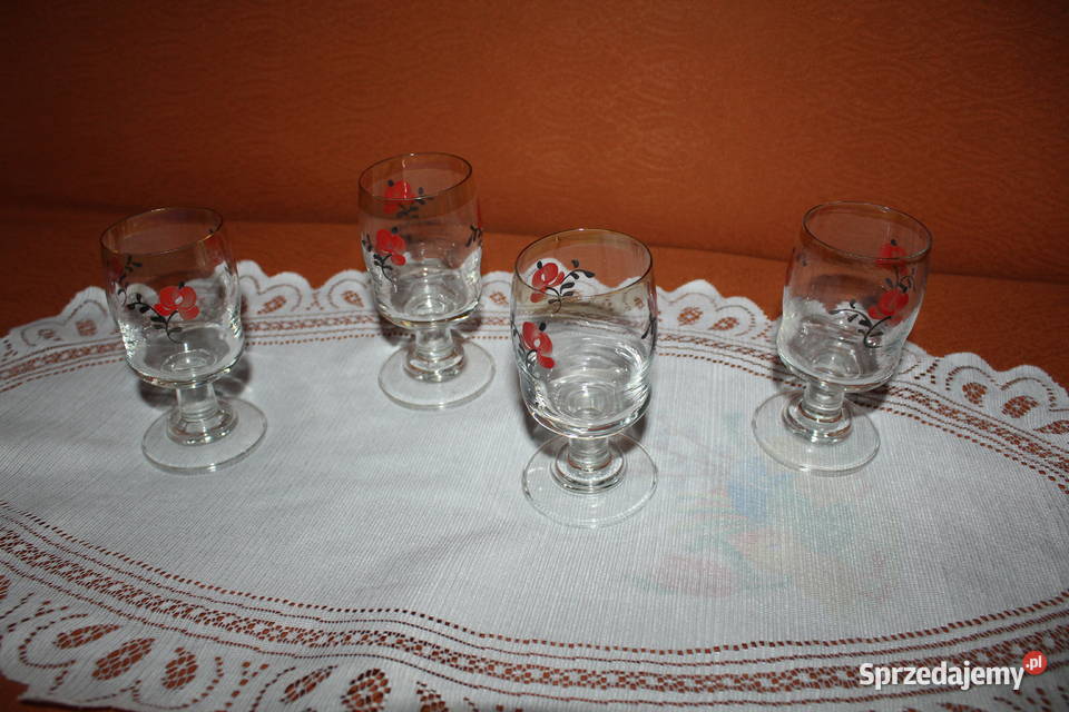 Kieliszki 4 sztuki PRL motyw kwiaty Porcelana i szkło Chorzów