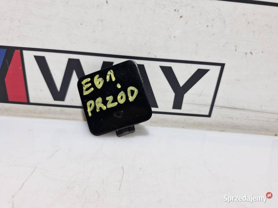 BMW E60 E61 ZAŚLEPKA HAKA ZDERZAKA PRZÓD 7033700