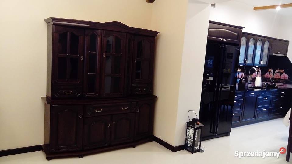 Wytworny Kredens art 180 Dąb Włoski Orzech