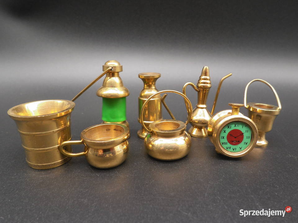 Zestaw 8 małych figurek mosiężnych miniatur Raszków
