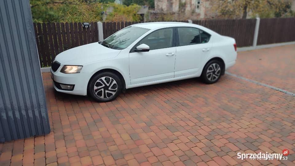 Skoda Octavia 14 benzyna krajowy światła do jazdy dziennej Siewierz sprzedam