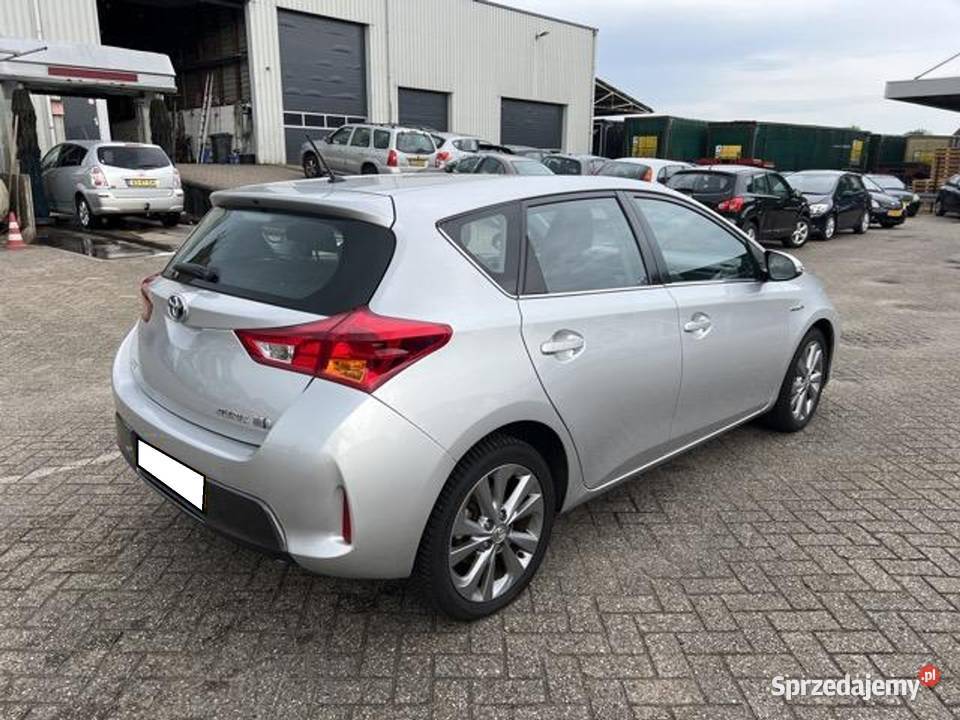 Toyota Auris Hybryda 18 immobilizer Szczecin sprzedam