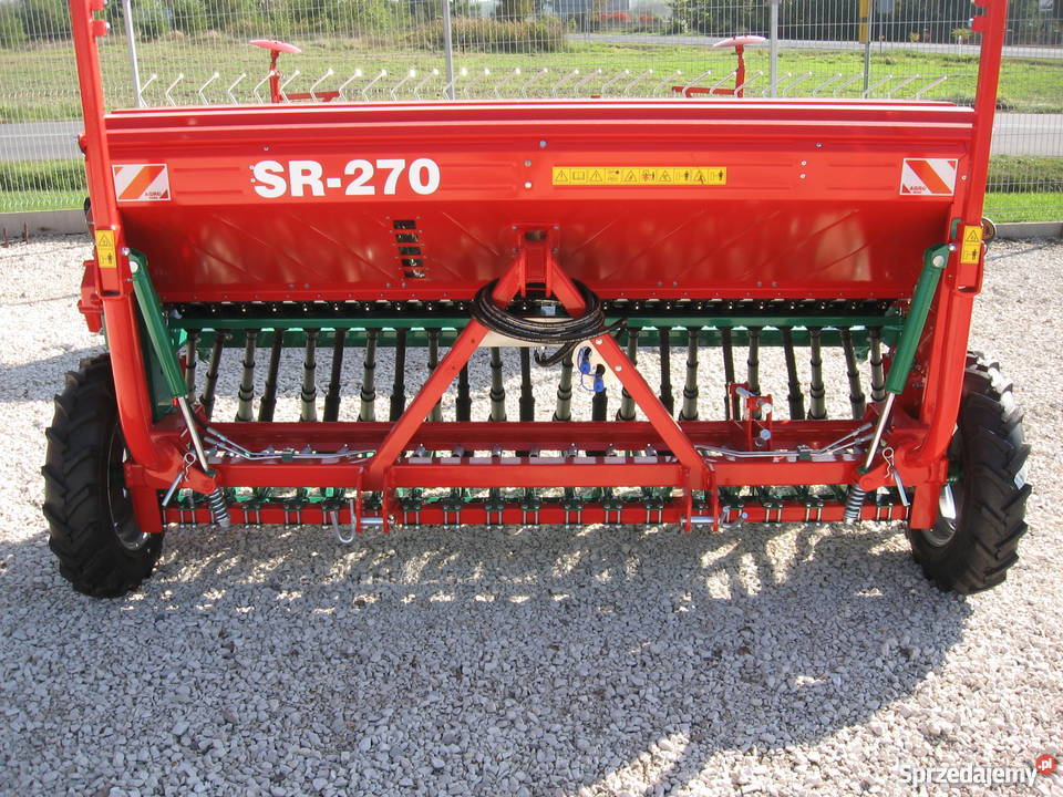 Siewnik Zbożowy AgroMasz Nowy SR 25 27 30 m