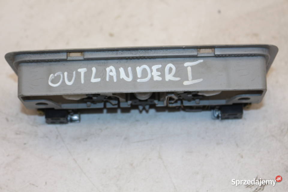 MITSUBISHI OUTLANDER 1 0106 LAMPKA WEWNĘTRZNA terenowe