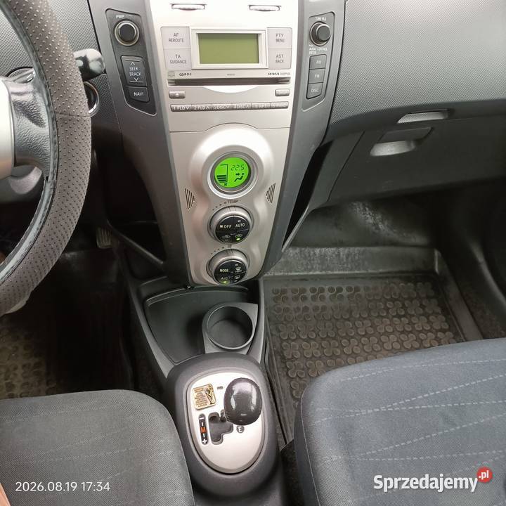 Toyota Yaris 13 automat