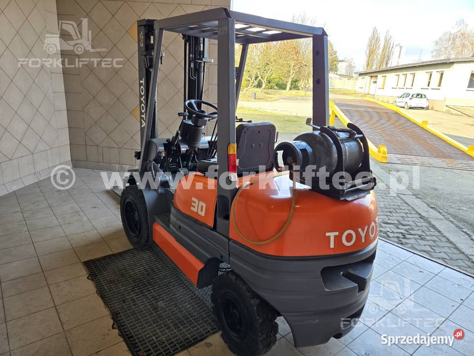 Wózek Widłowy TOYOTA 6FG30 przesuw boczny 3 TONY Lędziny