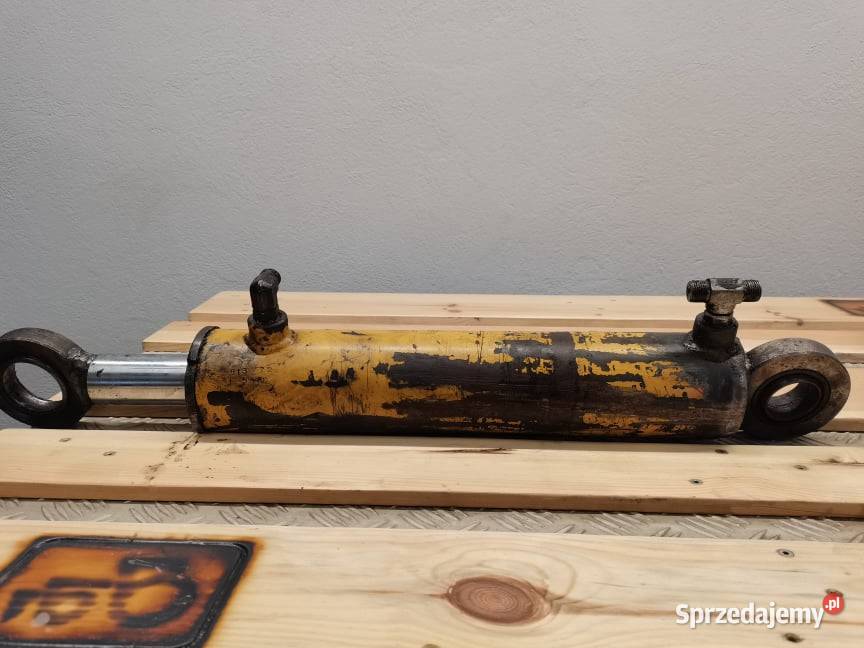 Siłownik poziomowania CAT TH 62 1996r do 1998r Pozostałe Wilkowo