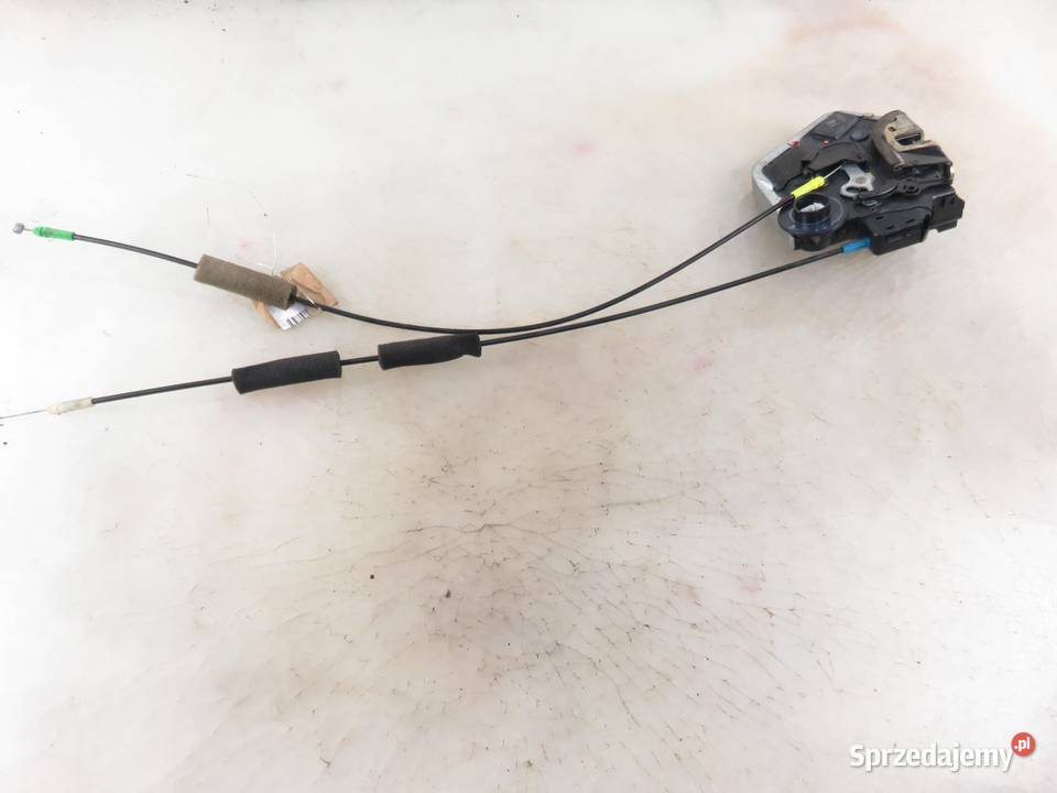 ZAMEK PRAWY TYLNY TOYOTA AVENSIS II T25 osobowe