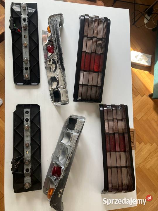 Mercedes 190 w201 Lampy Tył BLACK Orginaly osobowe Lampy tylne Kraśnik sprzedam