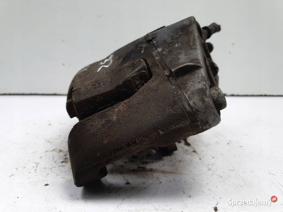 Volvo V40 II PRZEDNI ZACISK HAMULCOWY lewy przód Janów