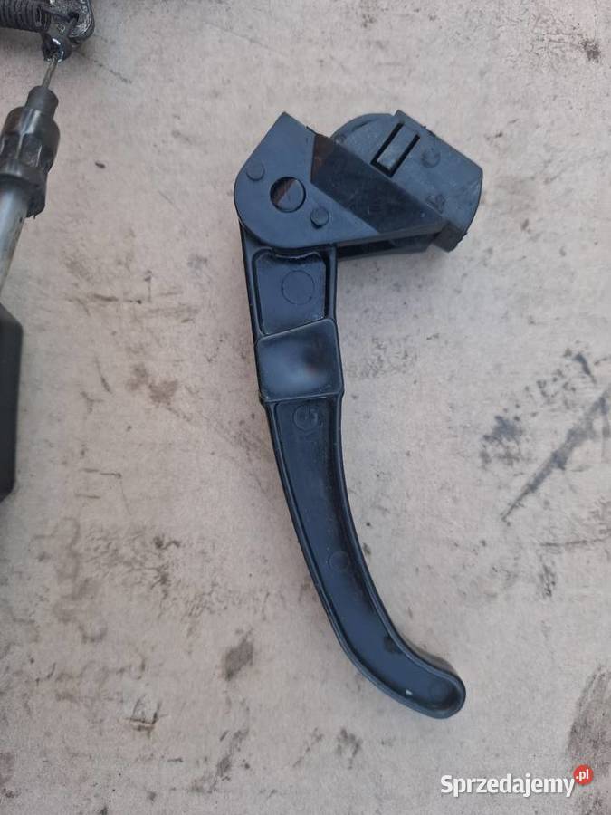 Dźwignia zamek pokrywy bagażnika maski Fiat 126p