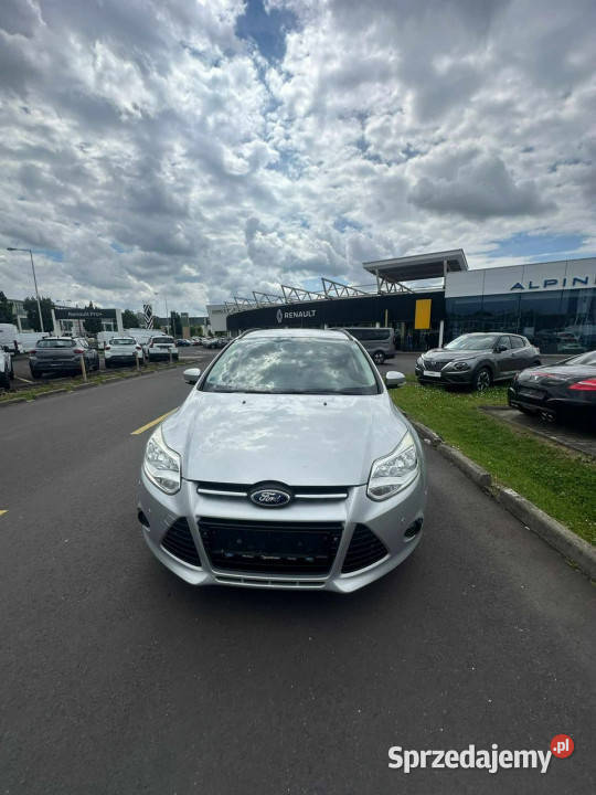 Ford Focus GWARANCJA 16 benzyna 150 MANUAL światła przeciwmgielne