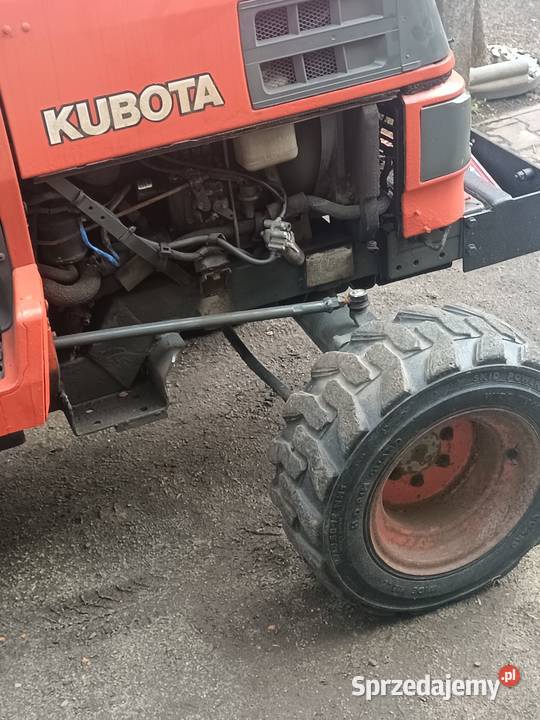 Sprzedam Ciągnik Kubota 4x4 małopolskie Nowy Sącz