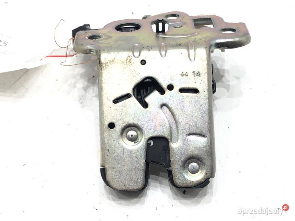 ZAMEK KLAPY TYŁ SKODA OCTAVIA III Kombi podkarpackie
