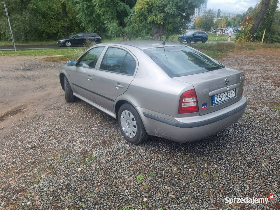 koda Octavia 16 MpiKlimatronikPdcGarażowanyStan VAT marża Szczecin