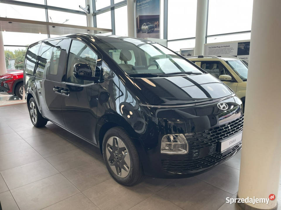 Hyundai Staria STARIA HEV 9s 16 TGDI 215 6AT Hyundai