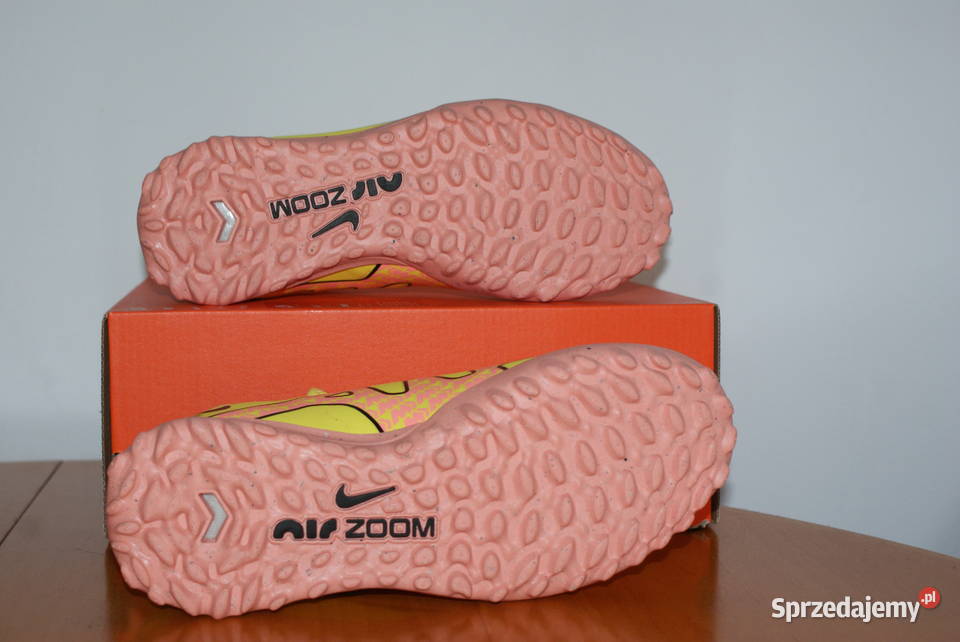 BUTY PIŁKARSKIE NIKE JR ZOOM VAPOR 15 ACADEMY TF