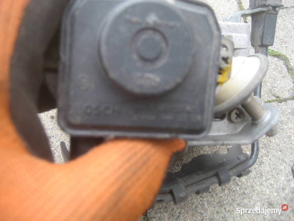 audi 100 80 gażnik przepustnica 065048063 Rakoniewice