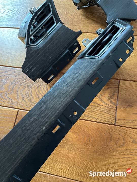 Tesla model s dekory kratki wentylacyjne deska wielkopolskie Poznań