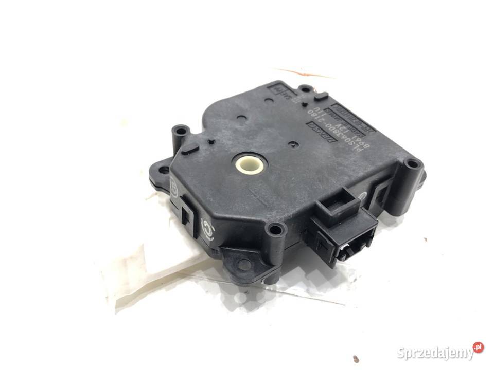 SILNIK NAGRZEWNICY TOYOTA 0638002180 RAV 4 IV