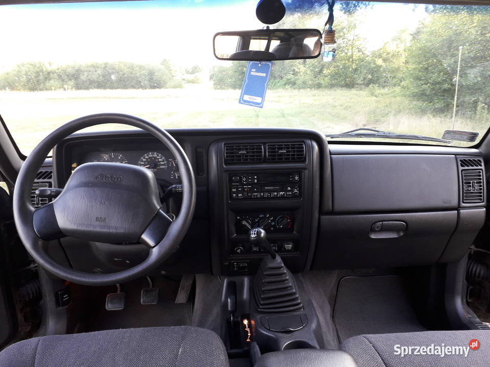 Jeep Cherokee XJ 25 TD Rok produkcji 2000 mazowieckie Wielgolas sprzedam