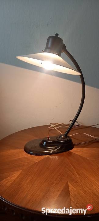 Lampa biurkowa w stylu Bauhaus z lat 193040 łódzkie