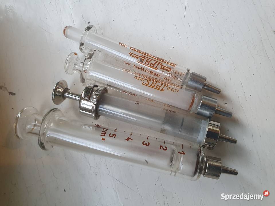 Stare strzykawki metalowe szklane szpitalne