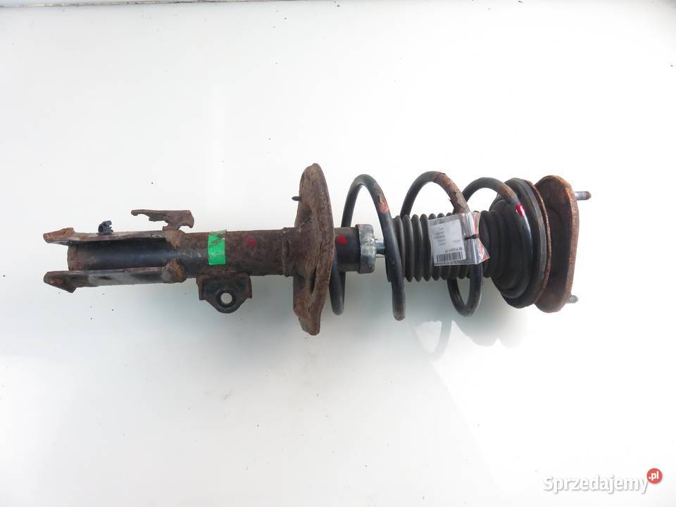 MCPERSON PRAWY PRZEDNI TOYOTA AURIS E18 16