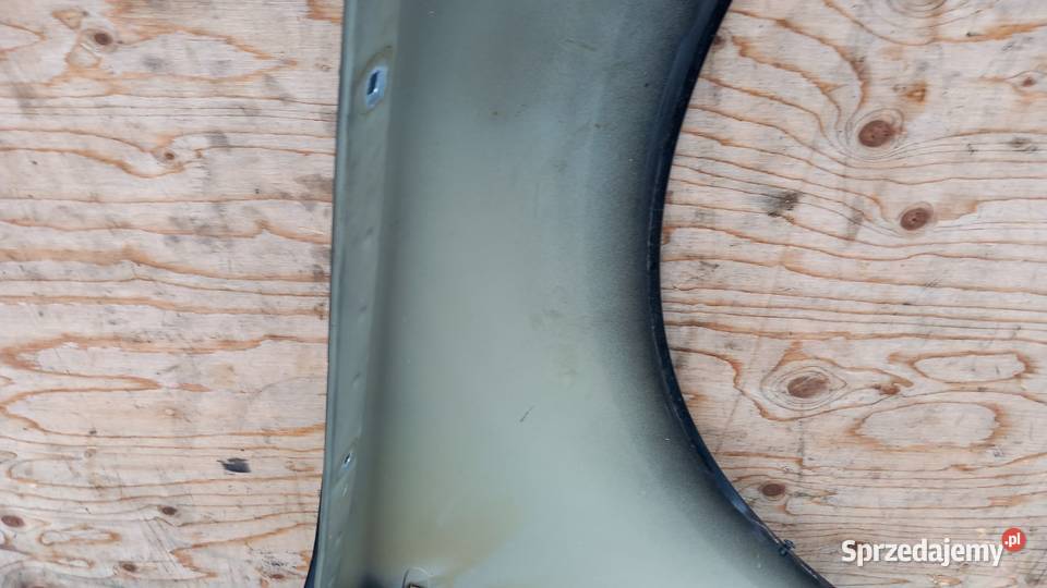 BMW E87 BŁOTNIK PRZÓD LEWY 668 Błotniki Zbierkowo sprzedam