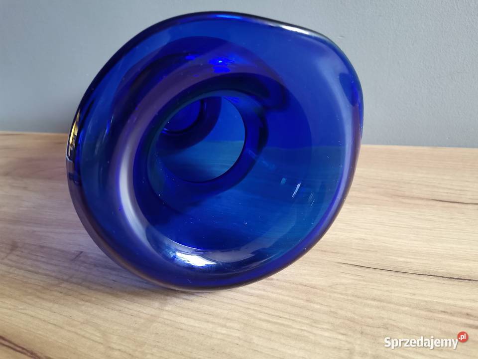Stary niebieski wazon szkło kobaltowe design PRL