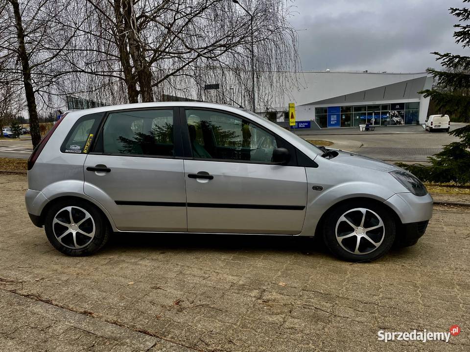 ŚlicznyZadbanyFordFiestaMK62003r14Diesel5DrzwiCar łódzkie Zduńska Wola